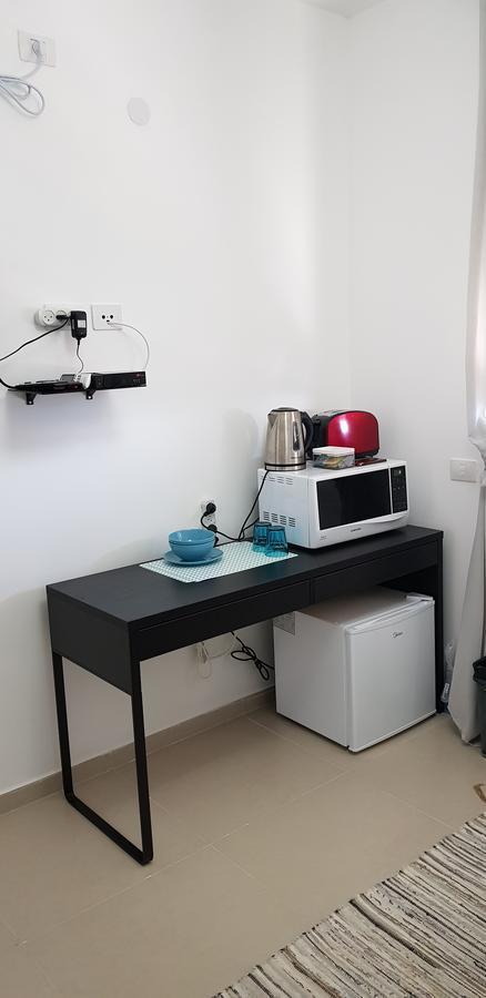 Private Bed/Bathroom In Netanya Bagian luar foto